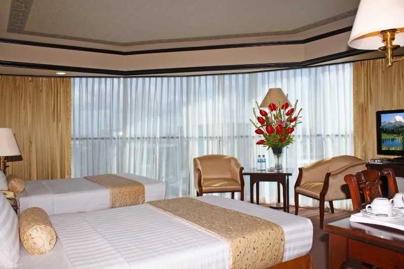 Networld Hotel Spa And Casino Pasay Exterior photo