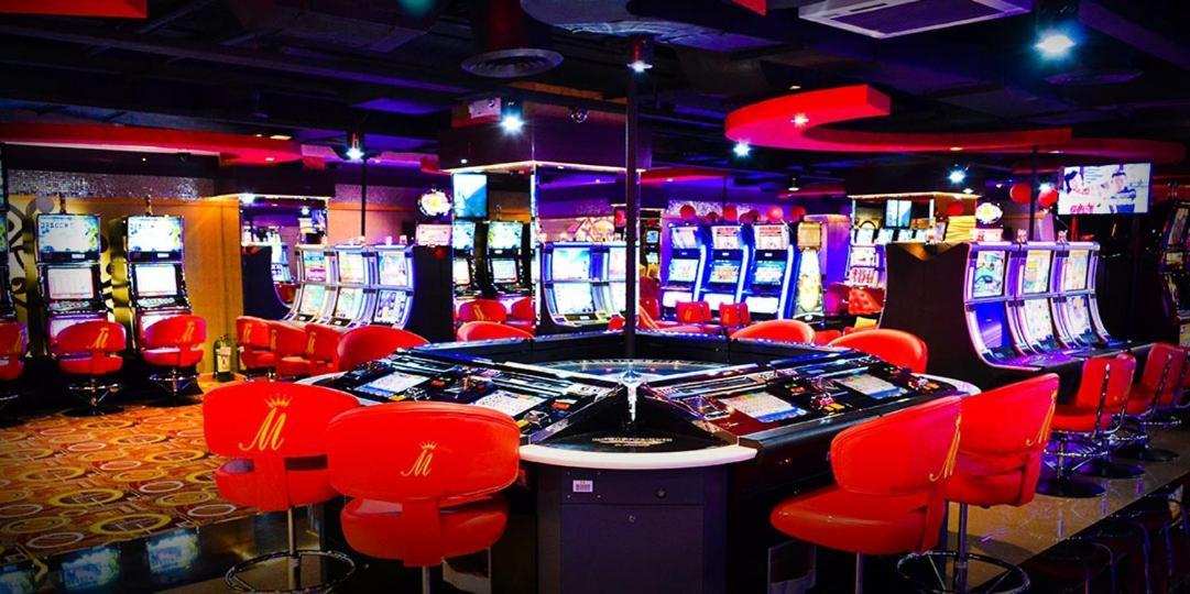 Networld Hotel Spa And Casino Pasay Exterior photo